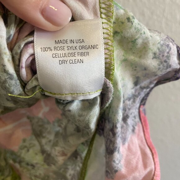 Collina Strada Wisteria Ruffle Silk Top in Cabbage Patch Size Medium - Picture 7 of 10